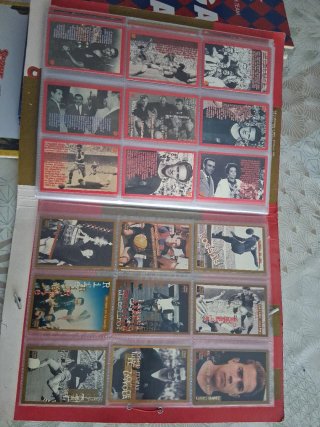 Lote de cromos y pins del Barça