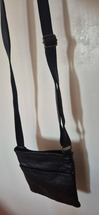 Bolso negro cuero