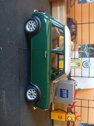 Mini Cooper 1/18 Burago Verde