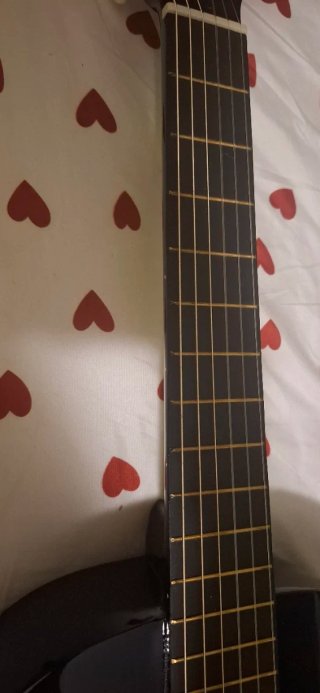 Guitarra , LEER ANUNCIO