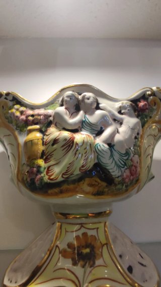 Centro de mesa antiguo Campodimonte