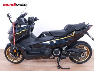 YAMAHA T-MAX 560 TECH MAX