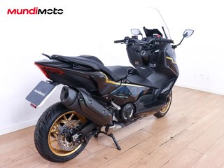 YAMAHA T-MAX 560 TECH MAX