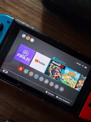 Nintendo Switch Azul y Rojo