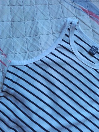 Vestido de rayas blanco y negro