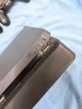 Console PS4 Slim + 3 Controller DualShock 4