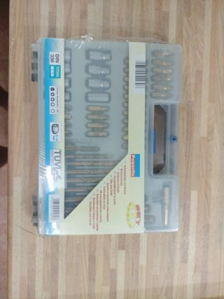 Juego 44 brocas vasos y destornilladores Powerfix