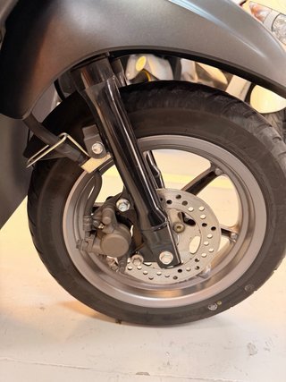 Yamaha Delight 125 Negra