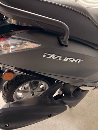Yamaha Delight 125 Negra