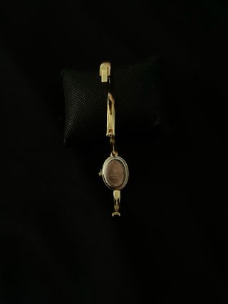 Reloj XIMILI Dorado con Circonitas