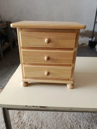 Mesita de noche madera de pino (hasta 5 unidades)