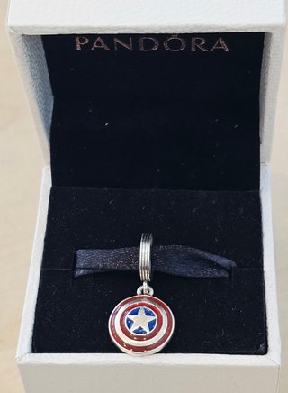 Charm Pandora Capitán América Escudo