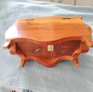 Mini cómoda caja de música, joyero de madera