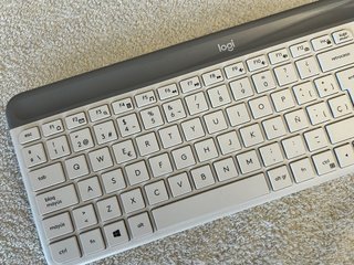 Teclado Logitech K470 Inalámbrico