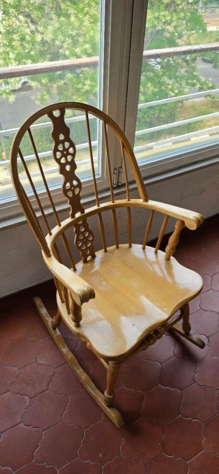 Coppia di sedie in legno massello stile Windsor