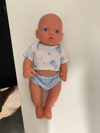 Muñeco bebé realista ojos azules