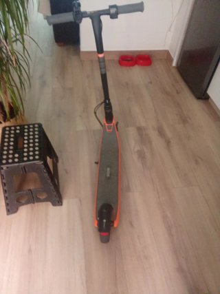 Patinete eléctrico infantil