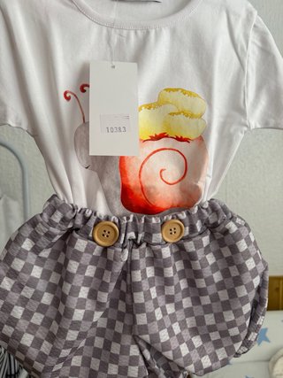 Conjunto bebé camiseta y bombacho caracoles