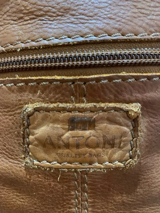Bolso de piel marrón