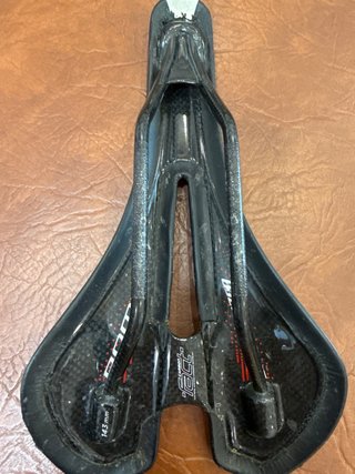 Sillín Specialized Romin Carbono 143mm