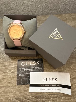 Reloj Guess Dorado y Rosa Nuevo