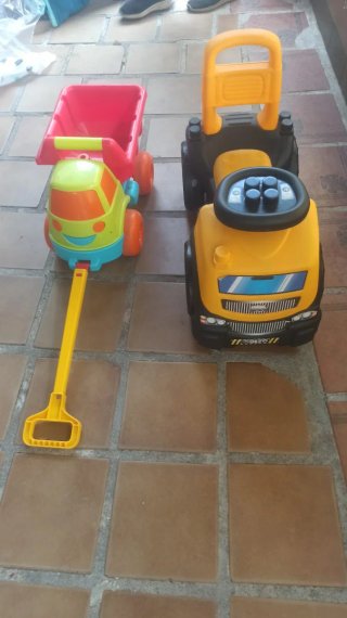 Correpasillos Camión y Carro Rojo