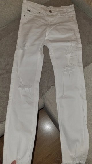 Pantalón vaquero blanco Stradivarius