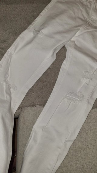 Pantalón vaquero blanco Stradivarius