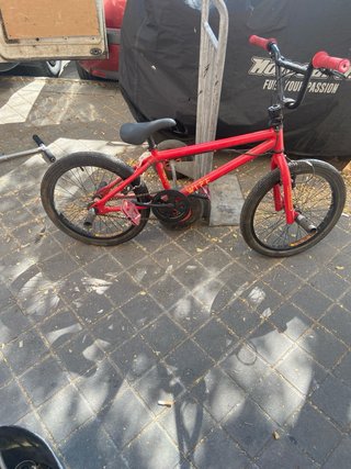 Bicicleta BMX Roja