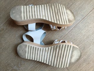 Sandalias LARES Talla 39 Beige/Blanco