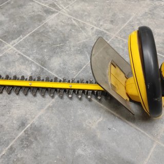 Tagliasiepi elettrico Garland, non effettuo spedizioni