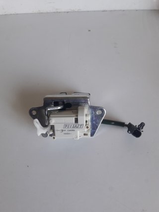 CERRADURA MALETERO / PORTON - FIAT PANDA.