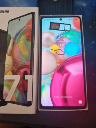 SamsungGalaxy A71 128GB+64GB(Tarjeta SD)+ enchufe