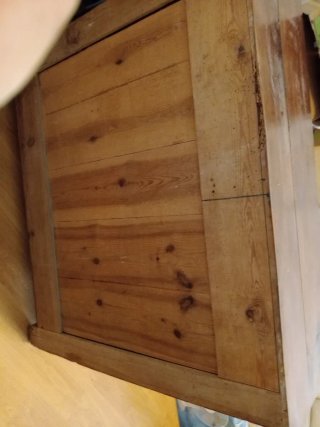 Mueble rústico de madera