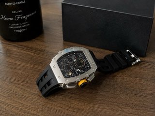 Tsar bomba, Orologio uomo luxury