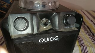 Altavoz QUIGG Bluetooth con luces LED