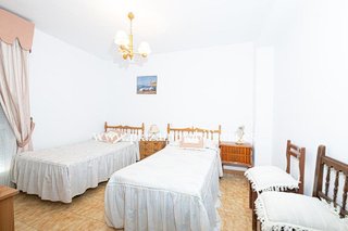 Chalet en venta en Poleares en Lucena