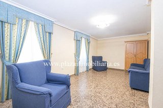 Chalet en venta en Poleares en Lucena