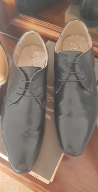 Zapatos Talla 45 " 3 pares x  25 € "