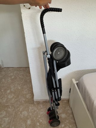 Carrito paraguas plegable y ligero casi nuevo