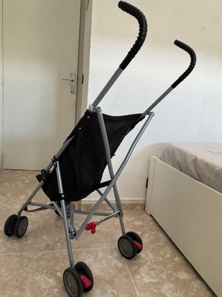 Carrito paraguas plegable y ligero casi nuevo