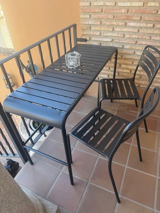 Mesa y 2 sillas exterior