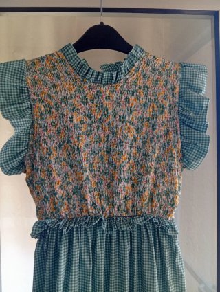 Vestido de verano floral y cuadros