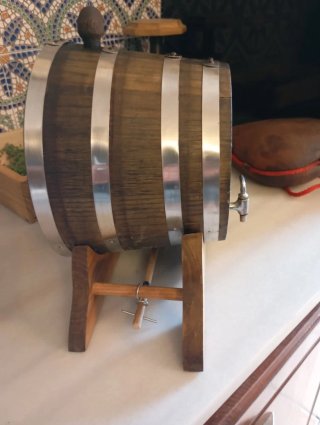 Barrica pequeña 2,700 lt