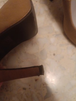 Zapatos de tacón sin puntera color camel