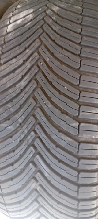 Neumáticos Michelin y Bridgestone 235/55/19/105w