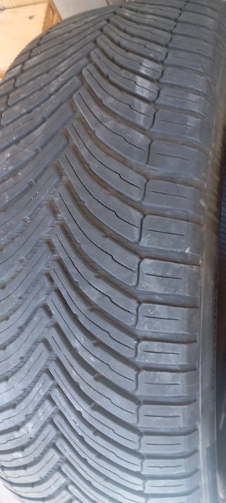 Neumáticos Michelin y Bridgestone 235/55/19/105w