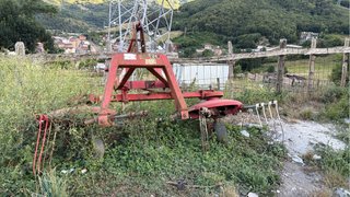 Se vende volvedora de hierba