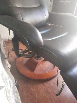 Sillón Masajeador Cuero Negro