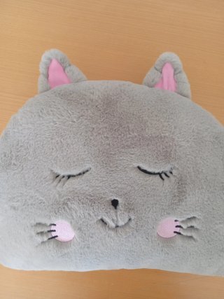 Cojín peluche gato suave